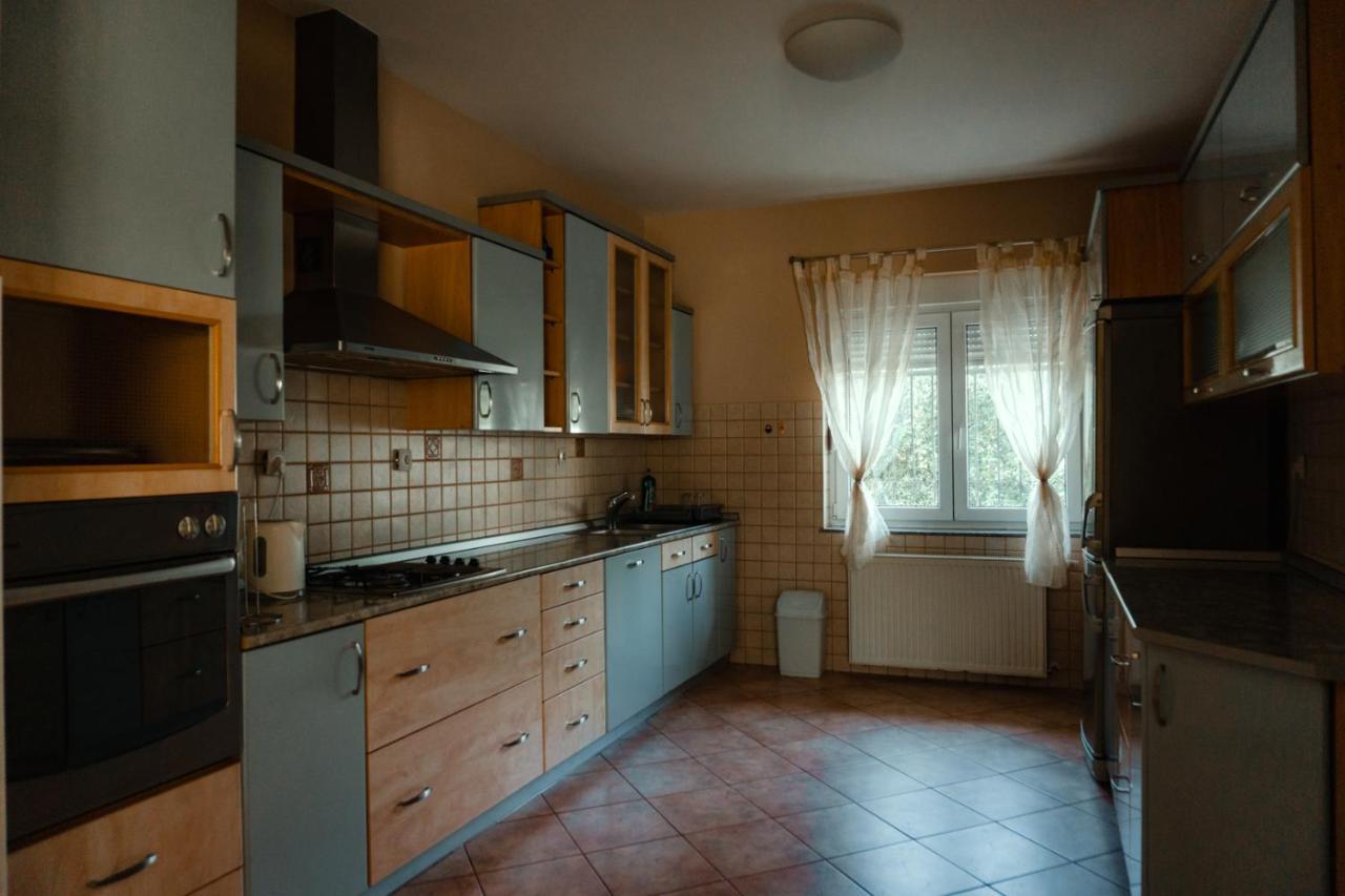 Holiday Home Rozic - Villa With Private Seasonal Heated Pool Mostar Bagian luar foto
