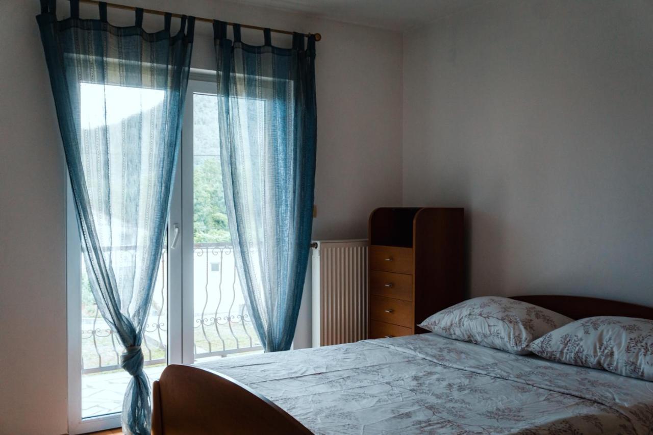 Holiday Home Rozic - Villa With Private Seasonal Heated Pool Mostar Bagian luar foto