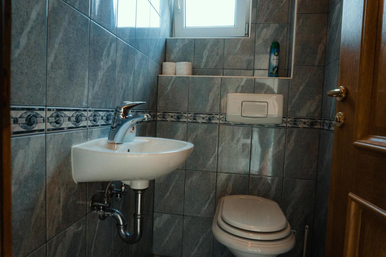 Holiday Home Rozic - Villa With Private Seasonal Heated Pool Mostar Bagian luar foto