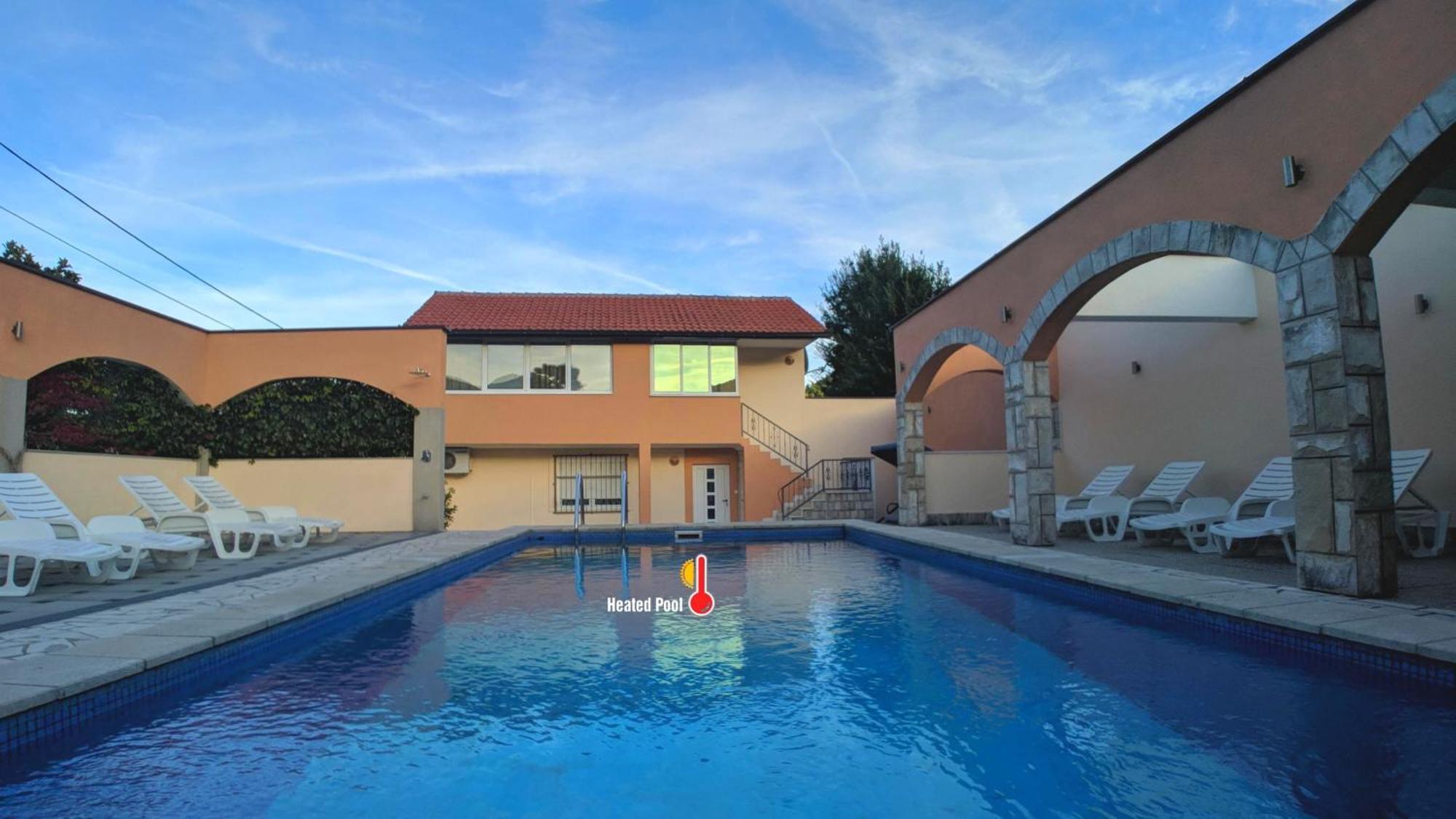 Holiday Home Rozic - Villa With Private Seasonal Heated Pool Mostar Bagian luar foto